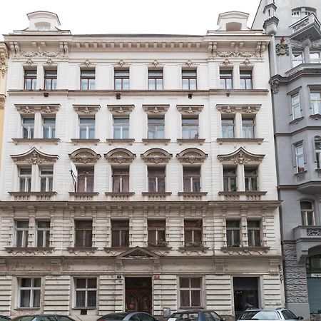 Dream Duplex On Riverside Прага Экстерьер фото