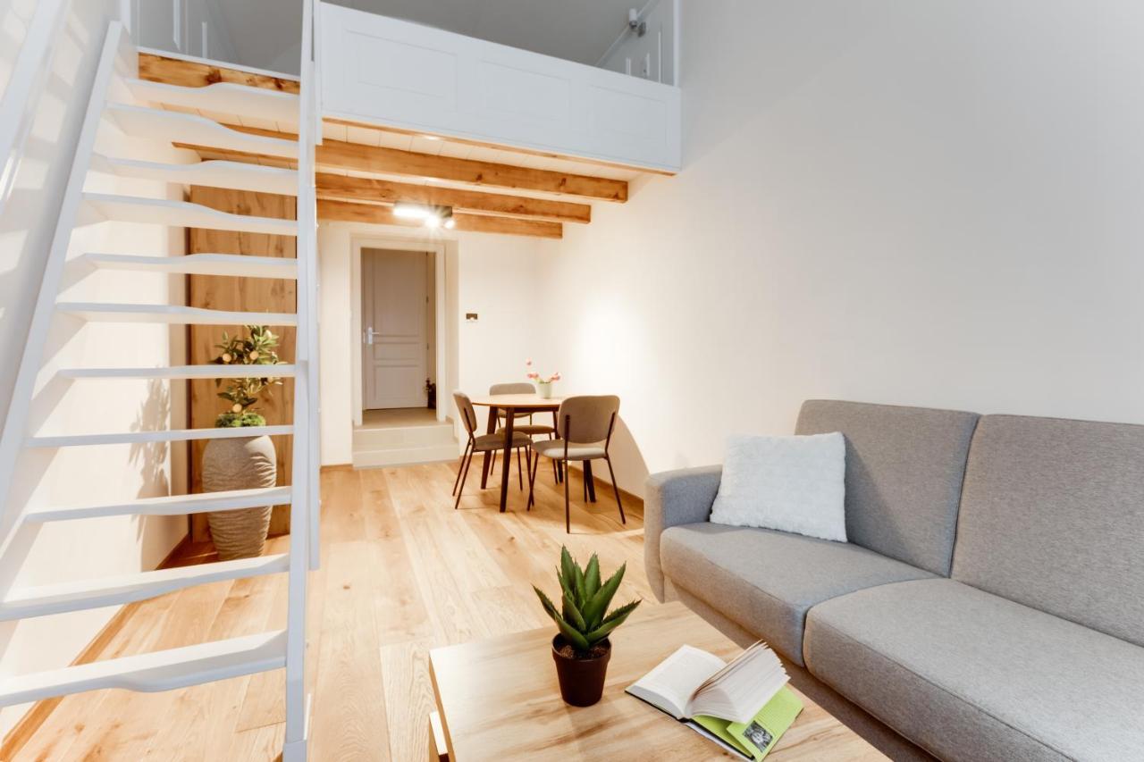 Dream Duplex On Riverside Прага Экстерьер фото