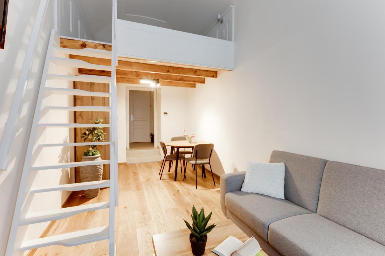 Dream Duplex On Riverside Прага Экстерьер фото