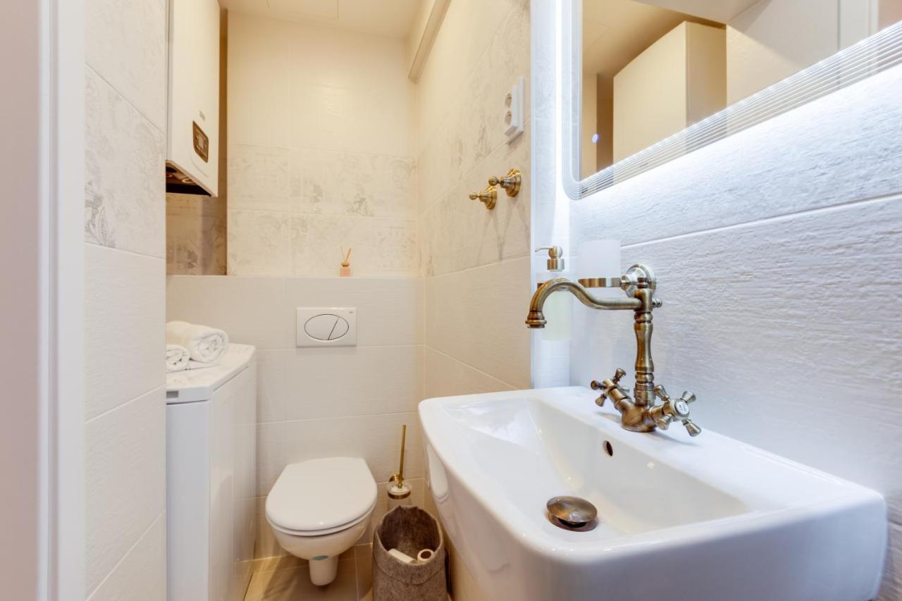 Dream Duplex On Riverside Прага Экстерьер фото