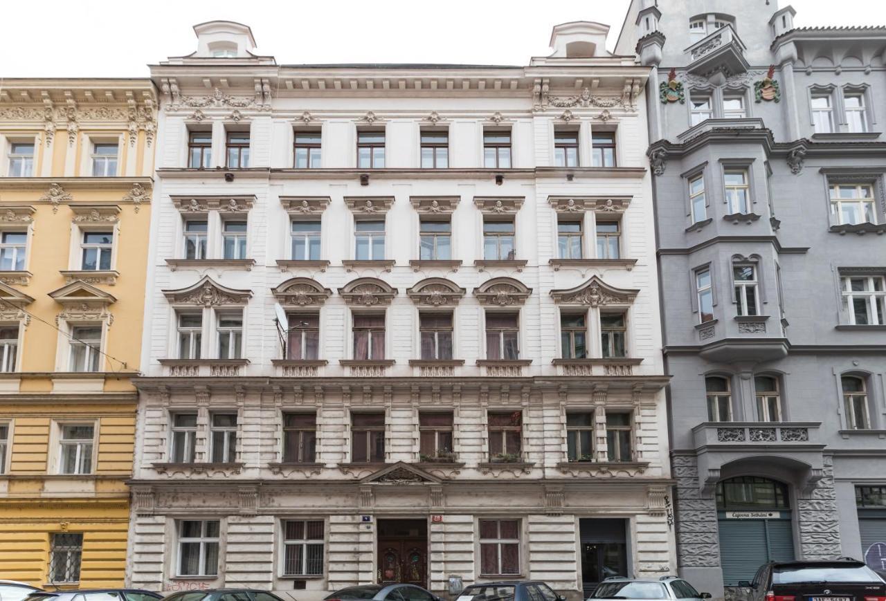 Dream Duplex On Riverside Прага Экстерьер фото